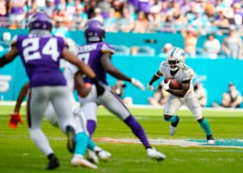 NFL Week 7 Sunday + Monday Night Football Battle Royale Strategy