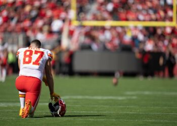 Underdog Fantasy Battle Royale Strategy for NFL Week 9 Thursday + Sunday Night Football